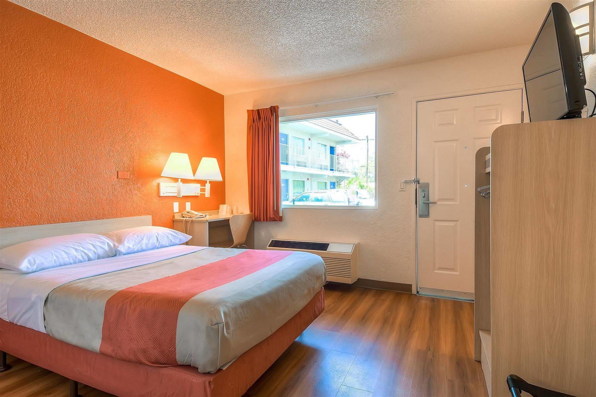 Motel 6-Norwalk, Ca - Los Angeles エクステリア 写真