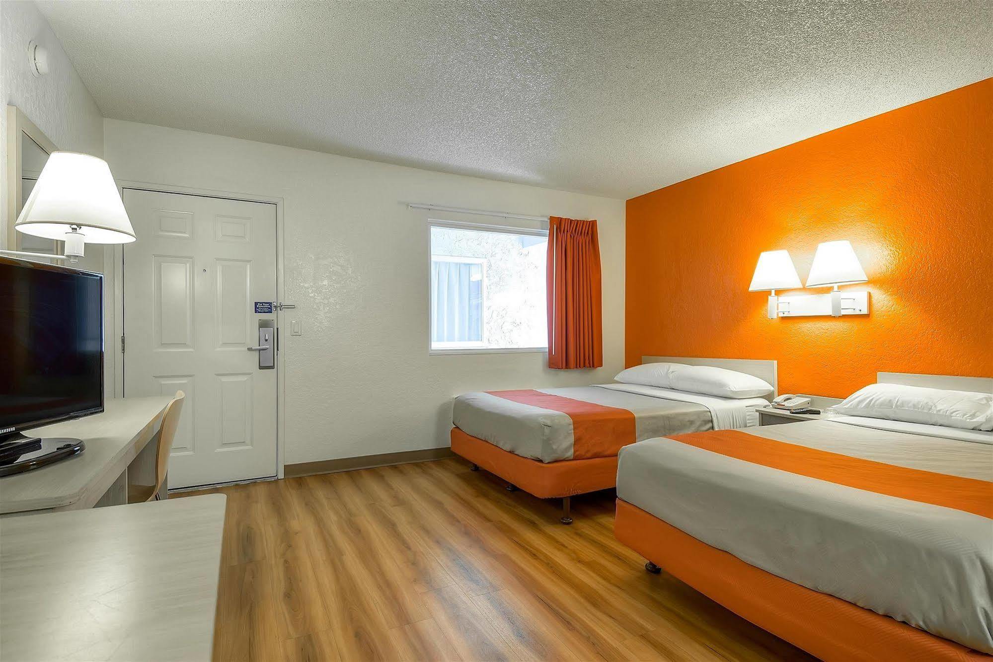 Motel 6-Norwalk, Ca - Los Angeles エクステリア 写真