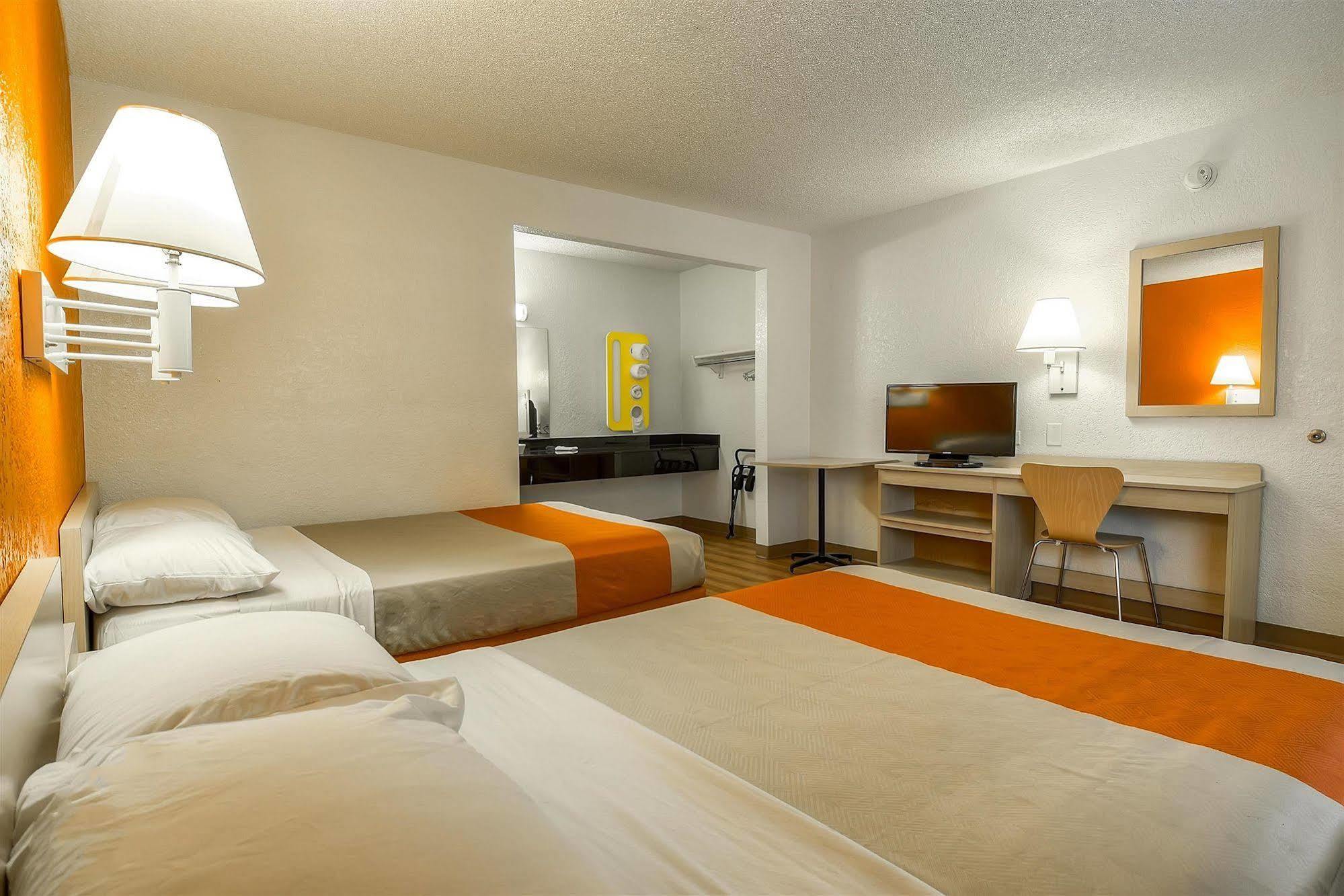 Motel 6-Norwalk, Ca - Los Angeles エクステリア 写真